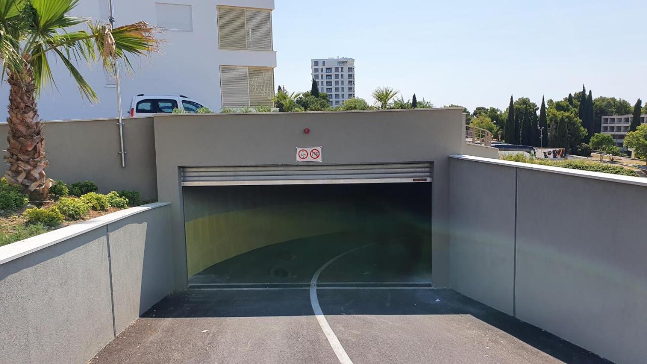 Luxury Apartment 4Seasons With Garage Split Buitenkant foto
