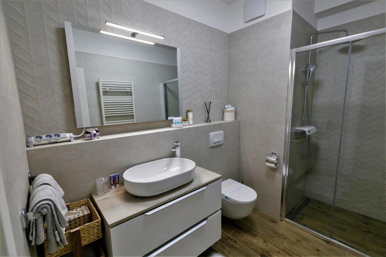 Luxury Apartment 4Seasons With Garage Split Buitenkant foto